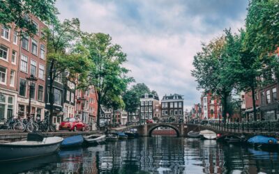 How Glatt Kosher Holidays Along Amsterdam’s Canals Connect Past And Present