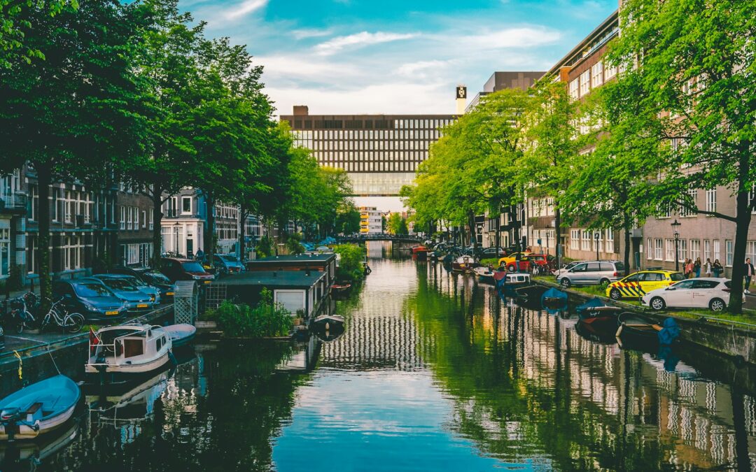 Amsterdam-Inspired Luxury Kosher Cruises That Feel Easy And Meaningful