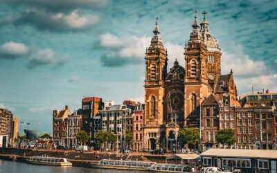 Why A Prime Kosher Cruise Through Amsterdam Feels Like Living Art