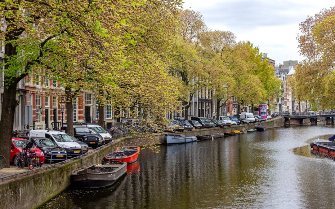 How Destinations Kosher Cruises Reveal Amsterdam’s Canals And Jewish Stories